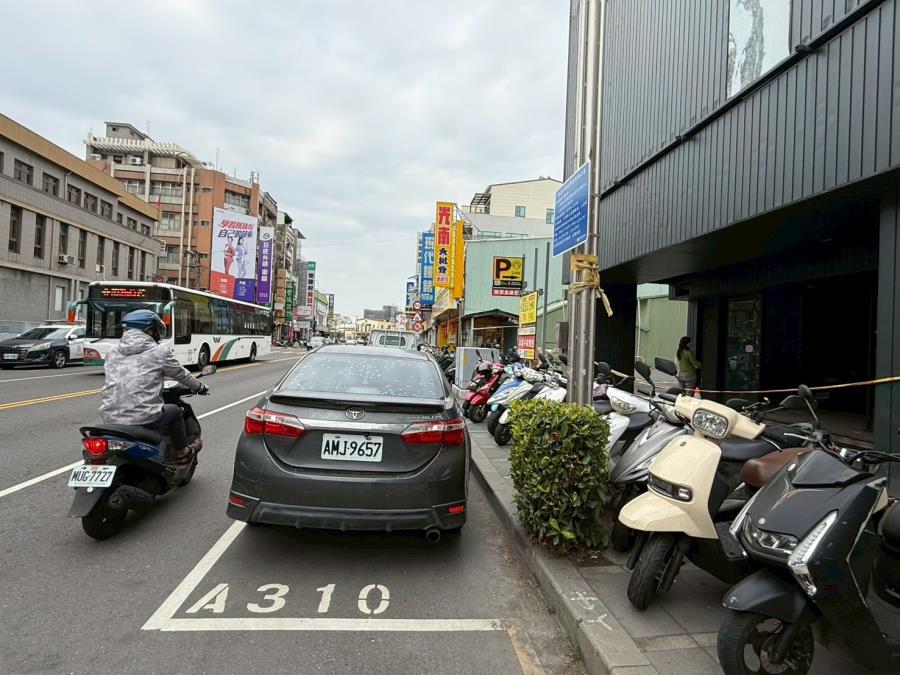 【嘉義火車站前】全新完工！整新鋼構黃金店
